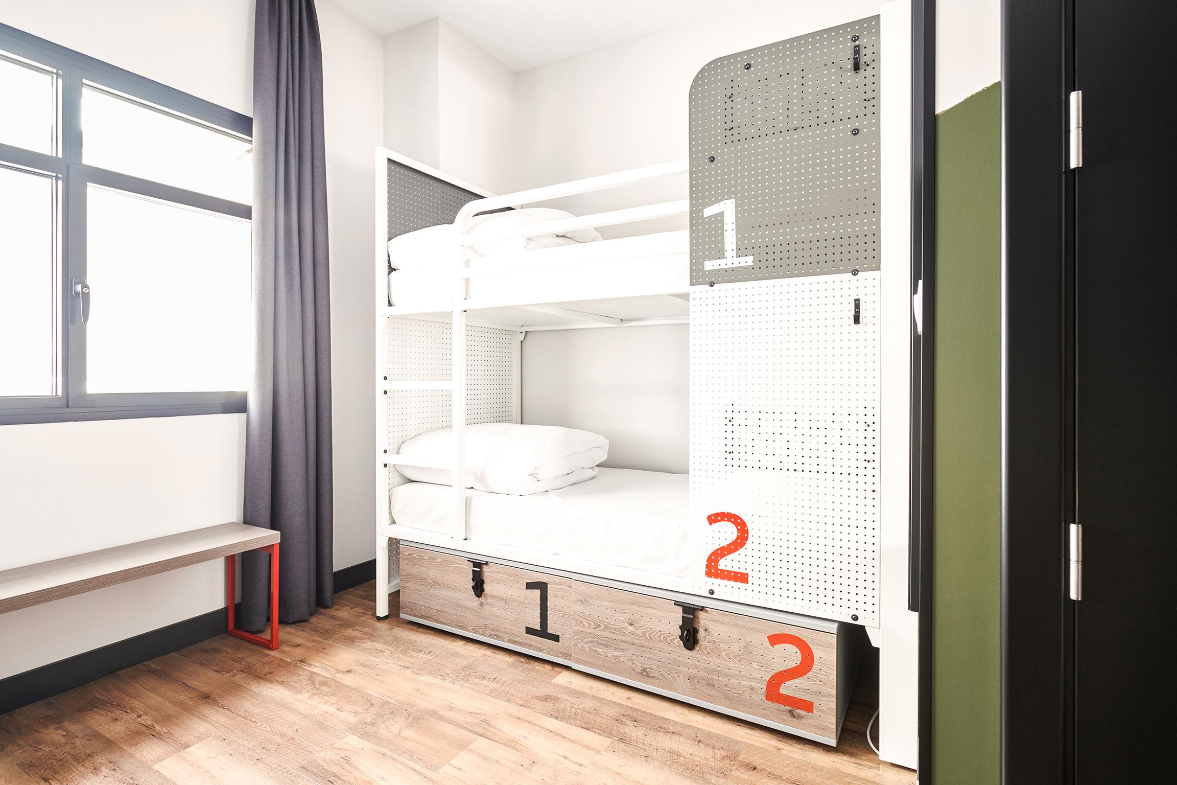 Generator Hotel